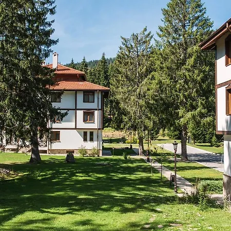 Луксозен Апартамент - 