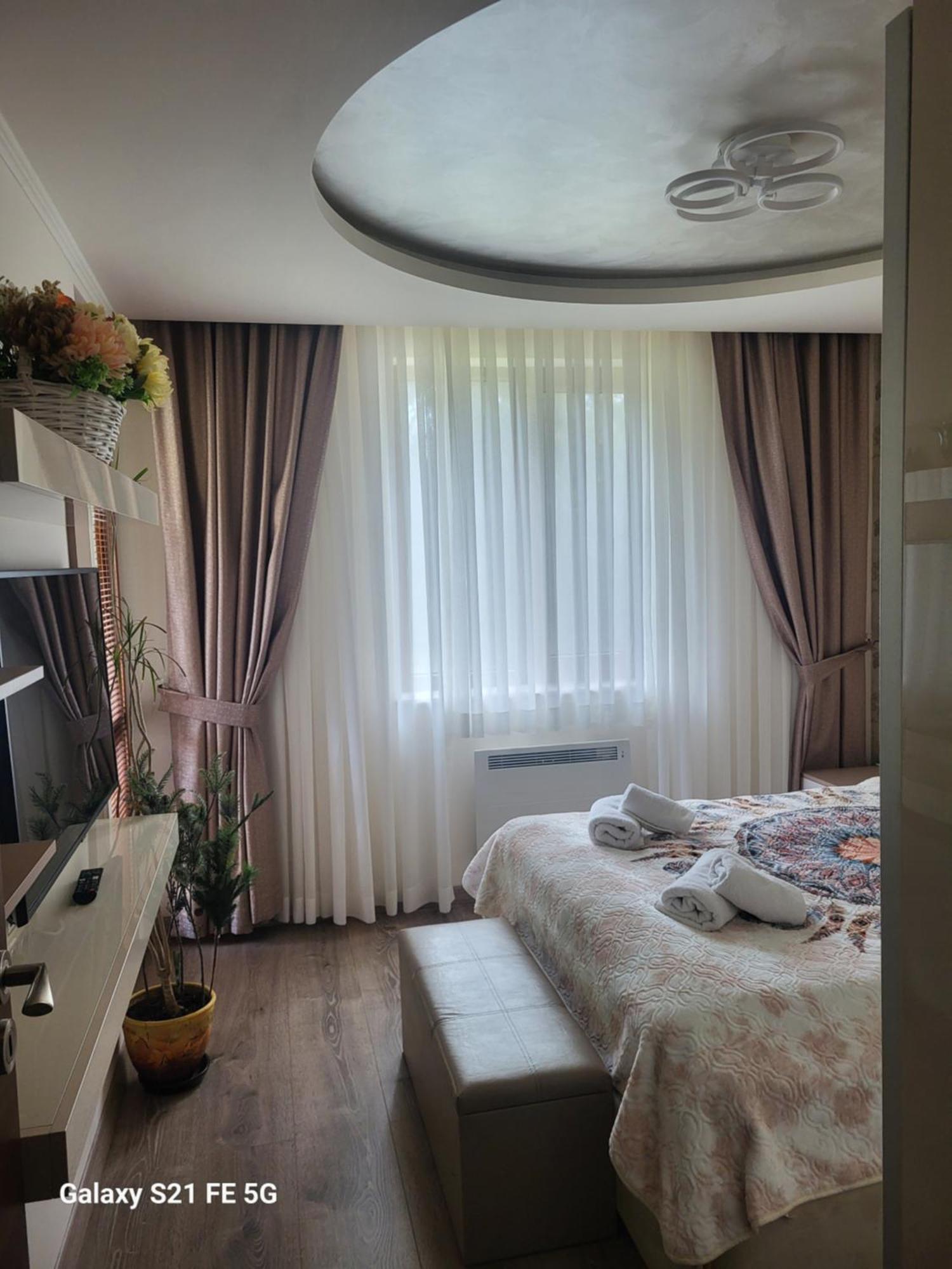 луксозен в комплекс маунтин лейк: смолянски езера Apartment *